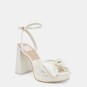 NEW Dolce Vita Patton Heels Satin Ivory White Platform Heels size 6.5